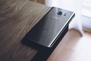 Zelf aan de slag met Samsung reparatie of overlaten aan een pro? 